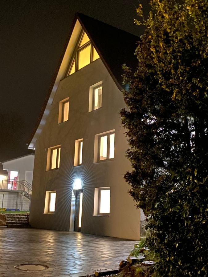 Helle, Grosszuegige Ferienwohnung Fuer 2 - 3 Personen Mit Parkplatz + E-Ladestation In Buchholz, Nordheide Бухґольц-ін-дер-Нордгайде Екстер'єр фото